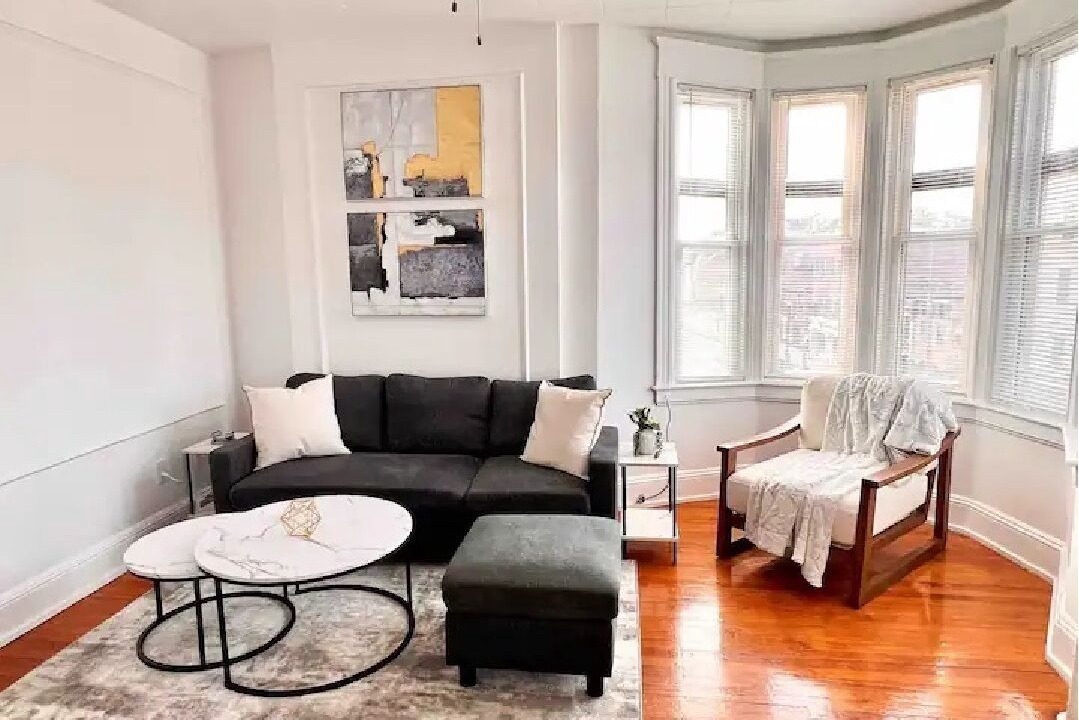 Photo of Livingroom in Stockade Historic District