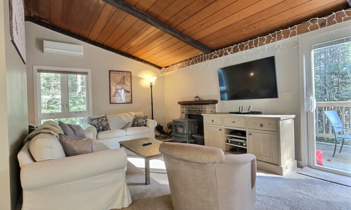 Photo of Livingroom in Pittsfield