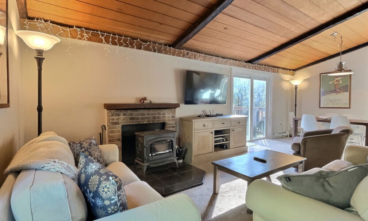 Photo of Livingroom in Pittsfield