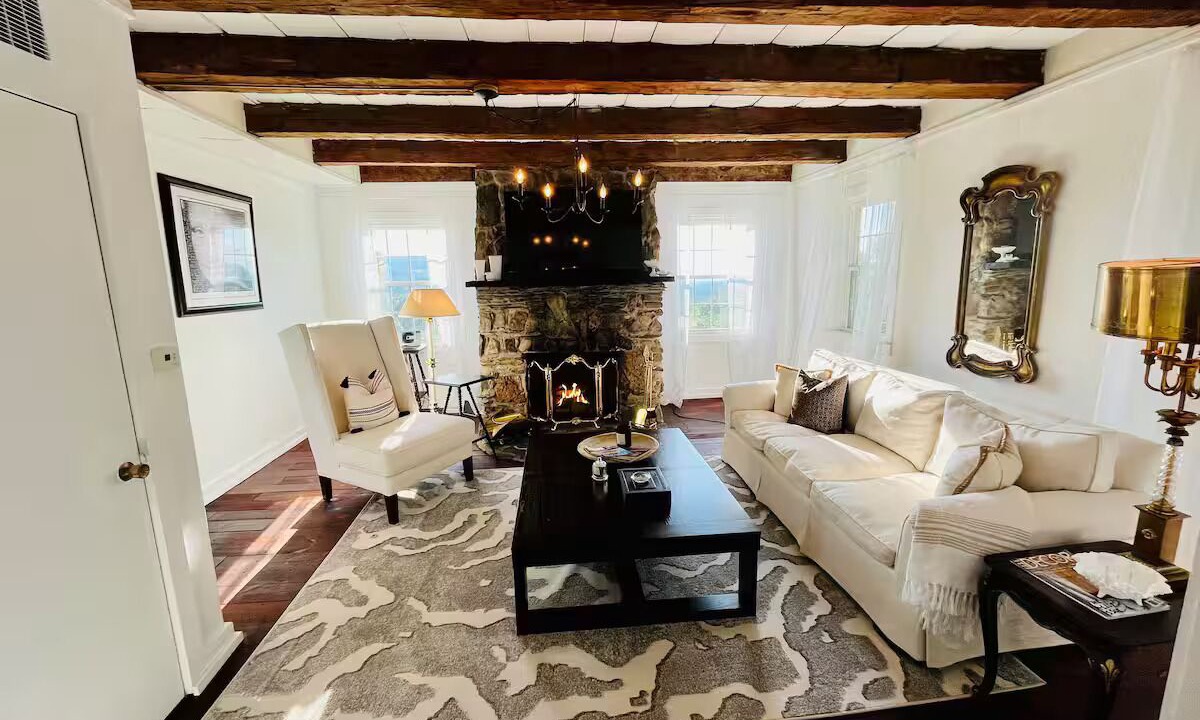 Photo of Livingroom in Town of Conesville