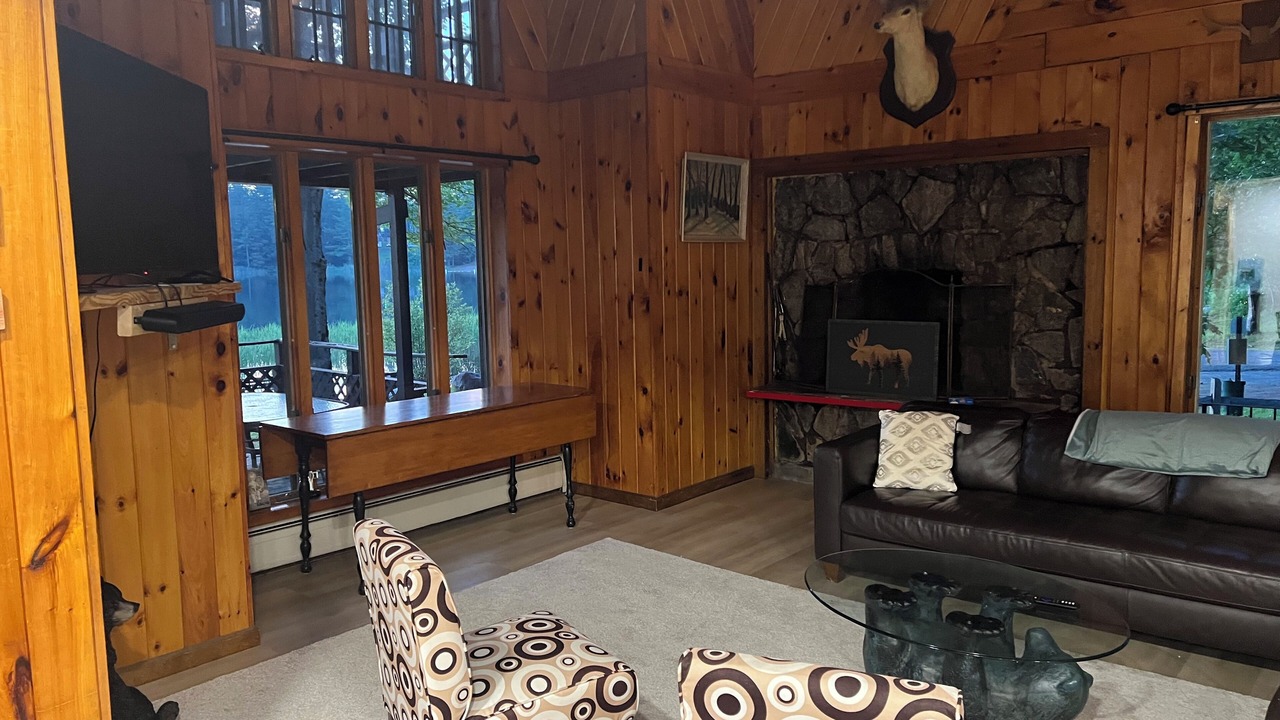 Photo of Livingroom in Warrensburg