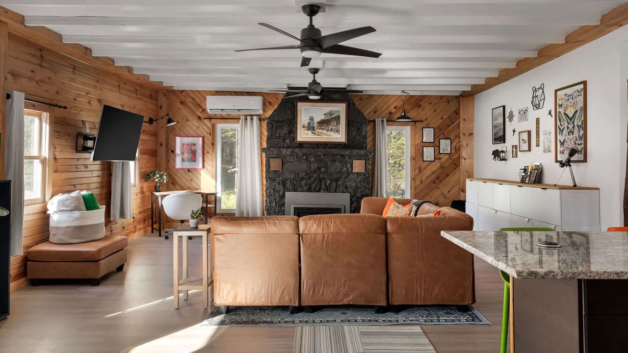 Photo of Livingroom in Hedgesville