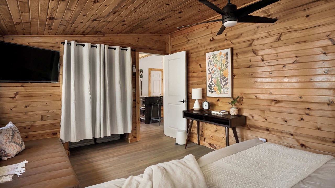 Photo of Bedroom in Hedgesville