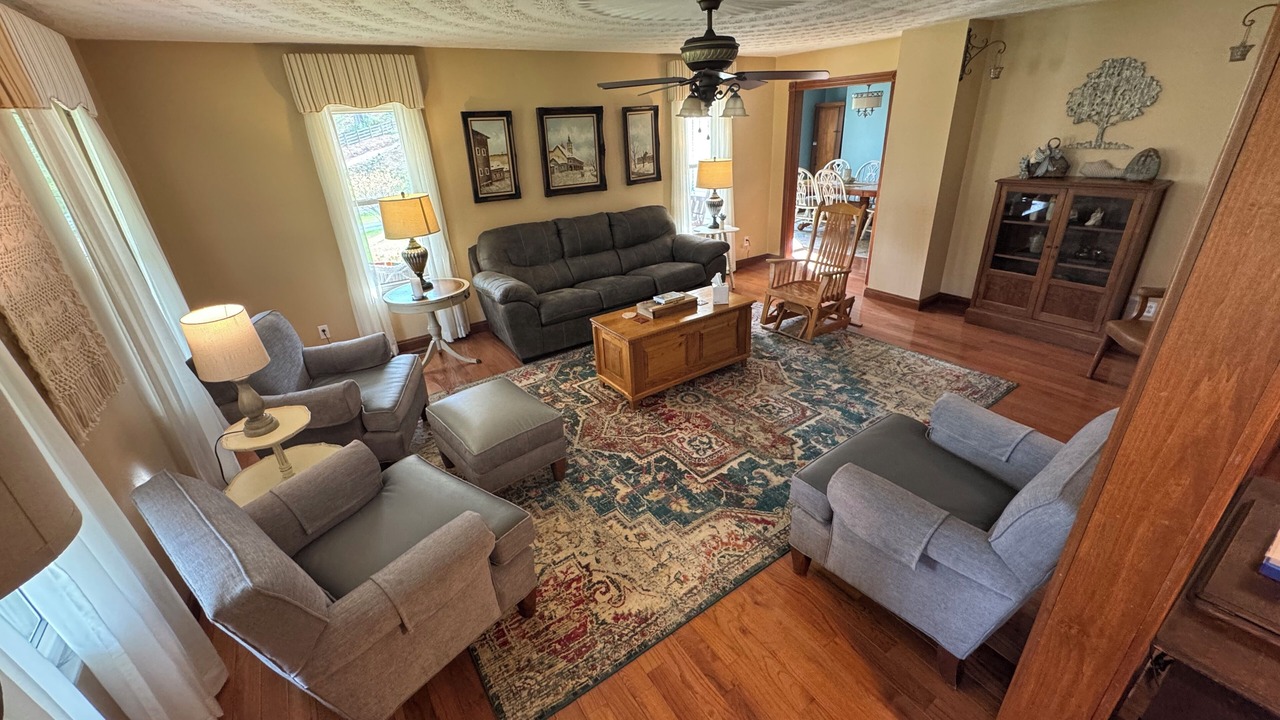 Photo of Bedroom in Louisa