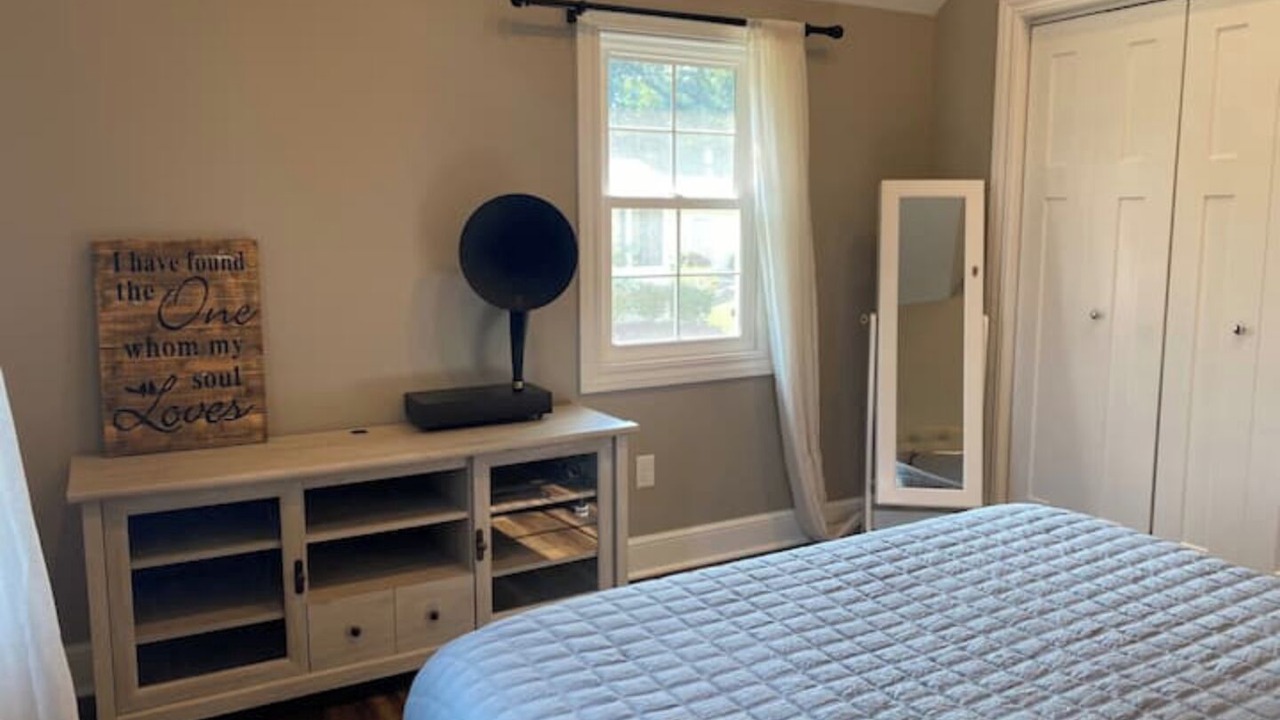 Photo of Bedroom in Howland Corners