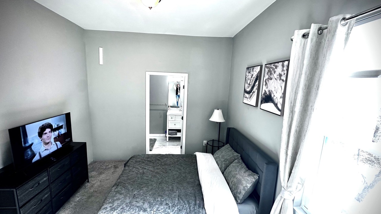 Photo of Bedroom in Glenwood