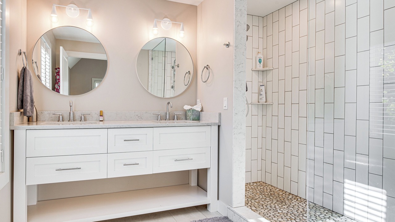 Photo of Bathroom in South Eliot