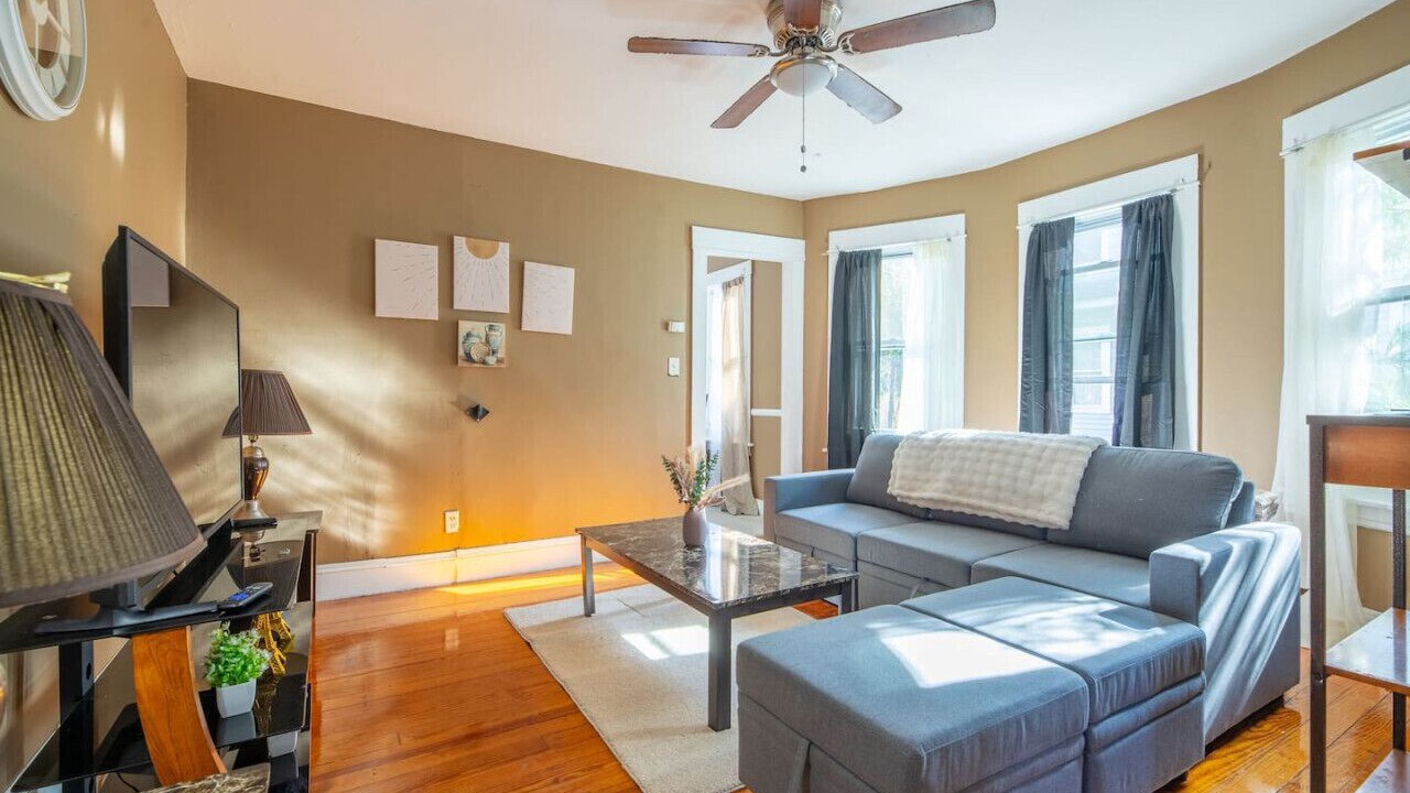 Photo of Livingroom in Chicopee