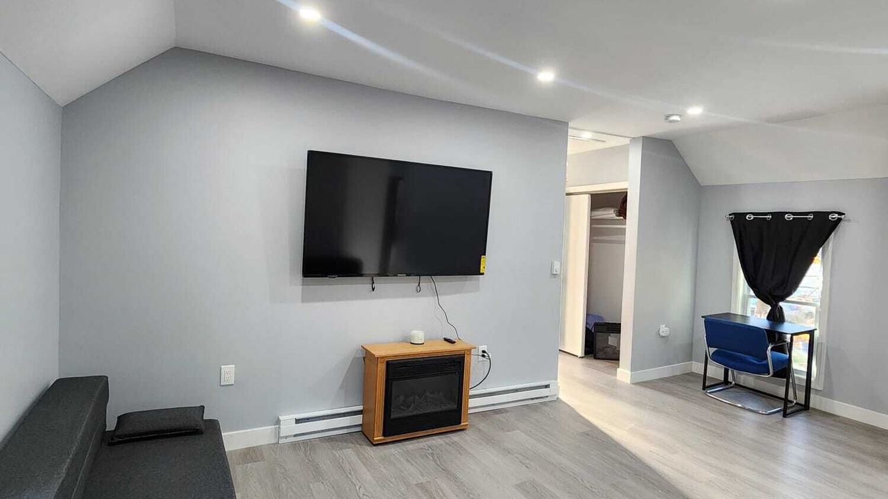 Photo of Livingroom in Teaneck