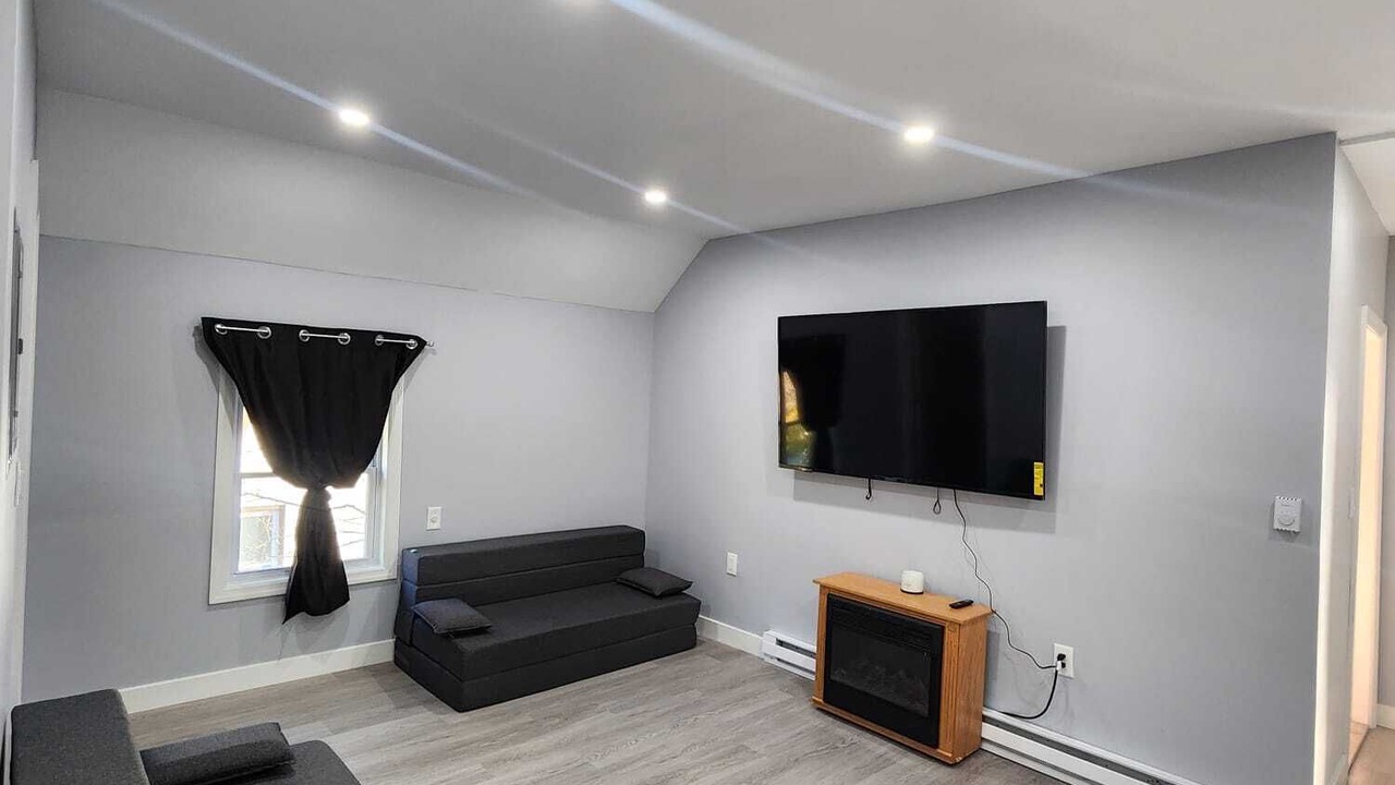 Photo of Livingroom in Teaneck