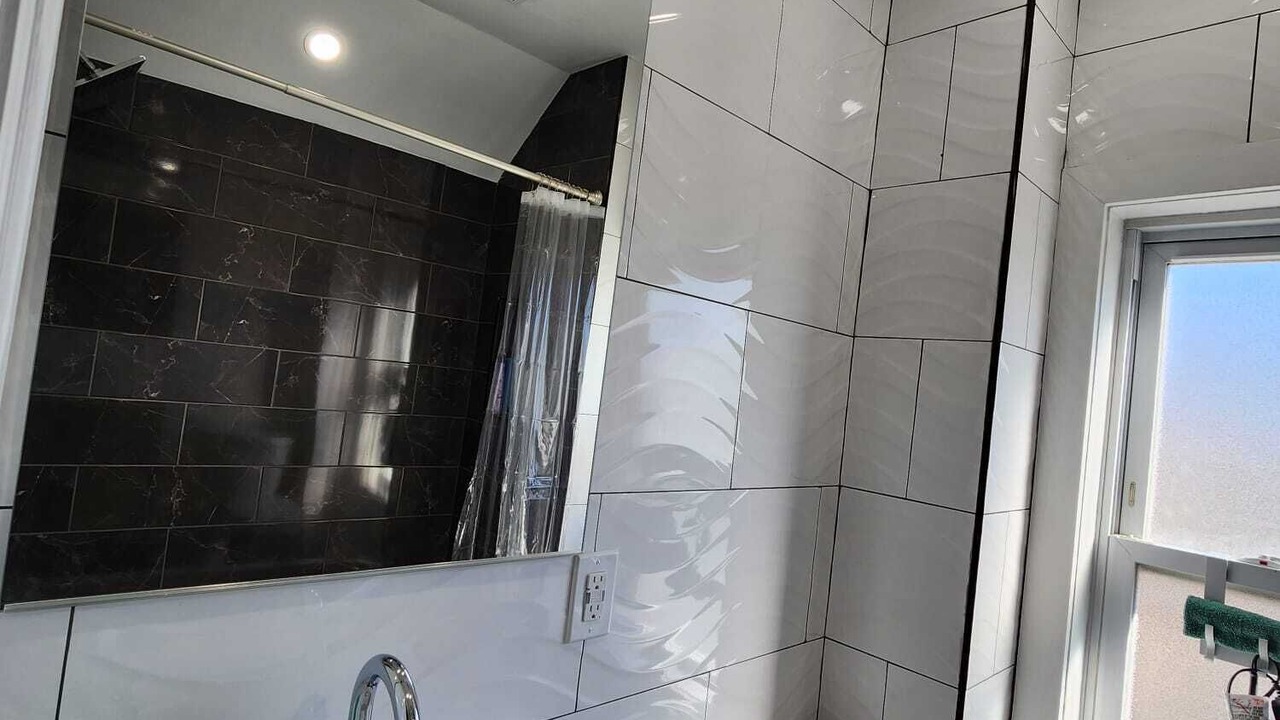 Photo of Bathroom in Teaneck
