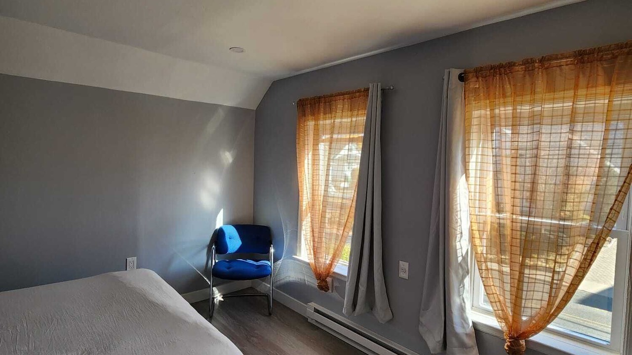 Photo of Bedroom in Teaneck