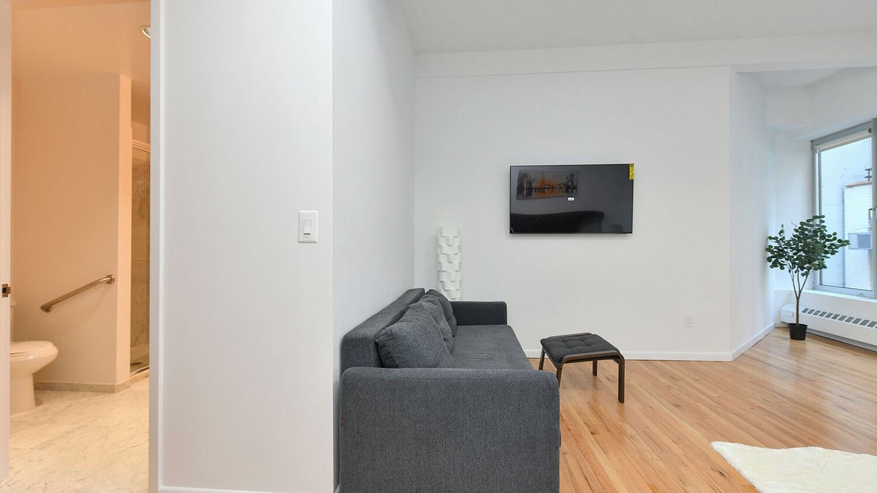 Photo of Livingroom in Civic Center