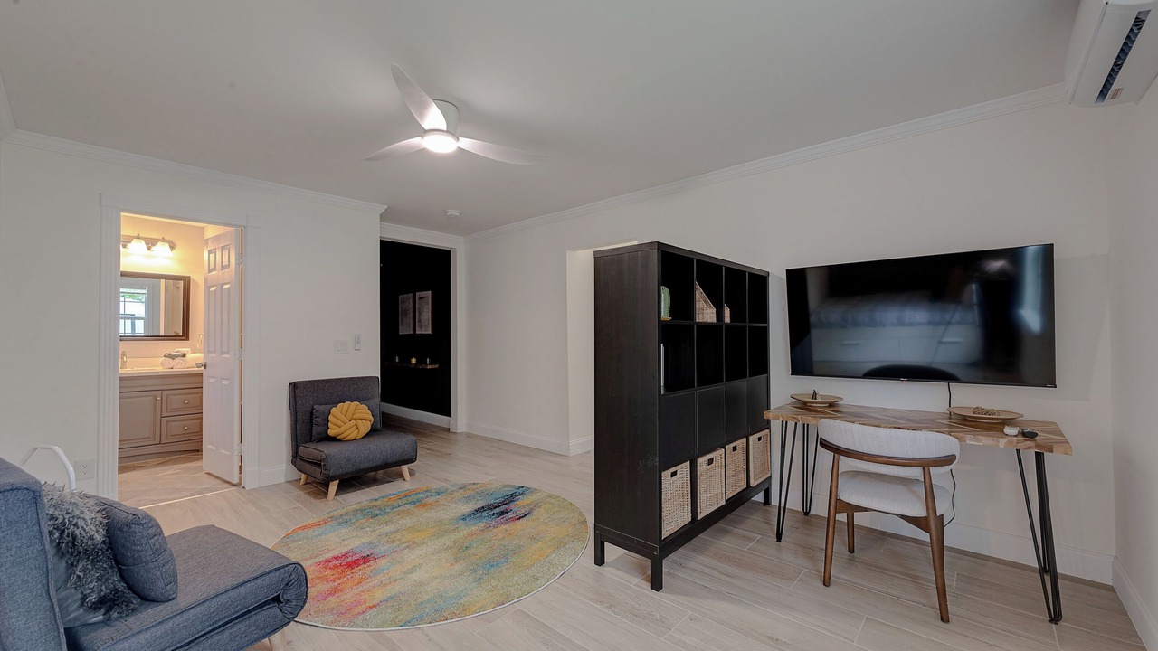 Photo of Livingroom in Willow Meadows/Willowbend Area
