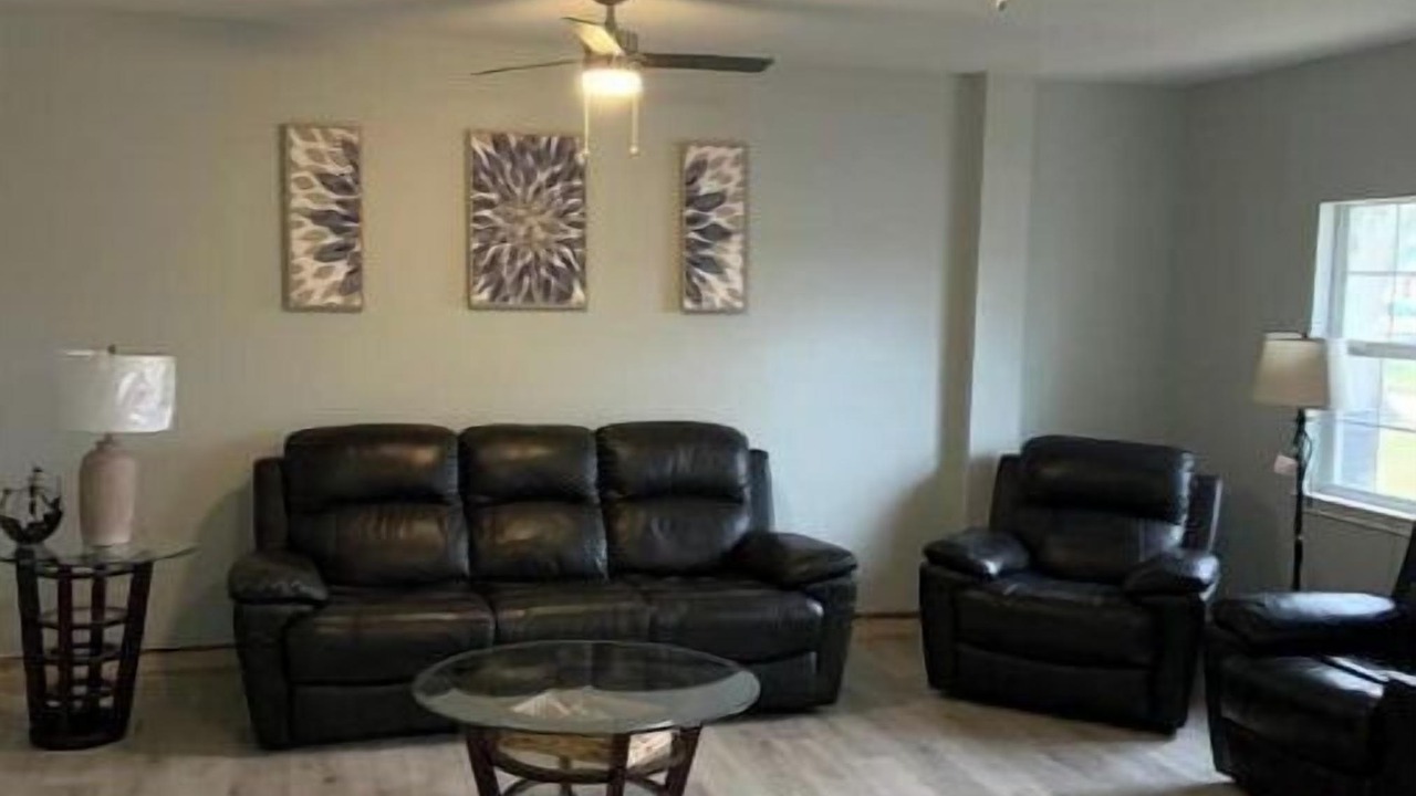 Photo of Livingroom in Southbelt/Ellington