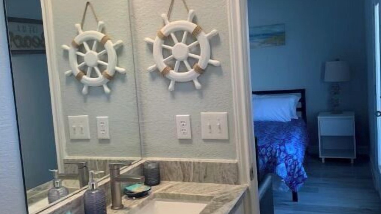Photo of Bathroom in Southbelt/Ellington