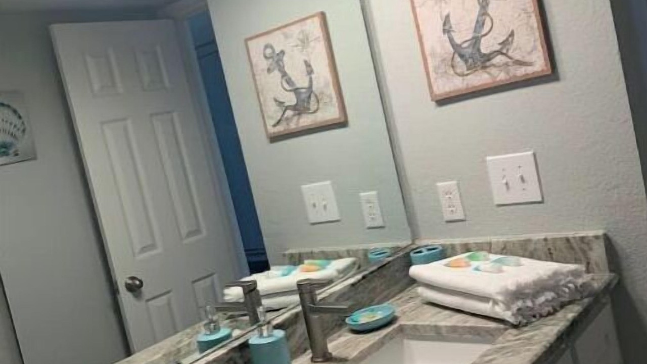 Photo of Bathroom in Southbelt/Ellington