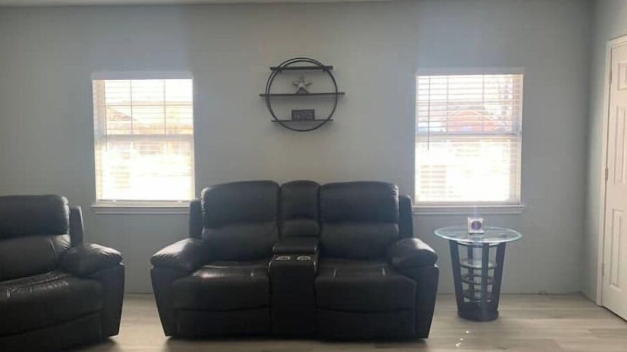 Photo of Livingroom in Southbelt/Ellington