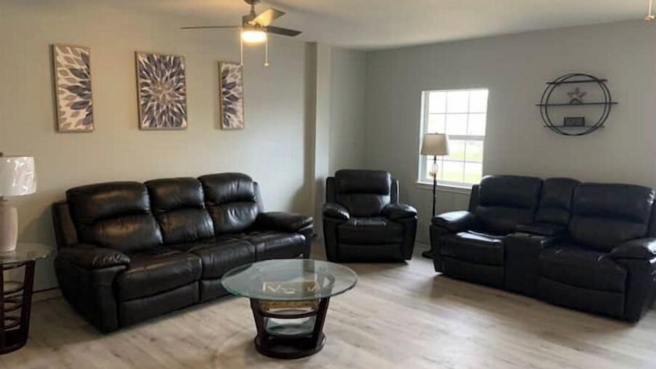 Photo of Livingroom in Southbelt/Ellington