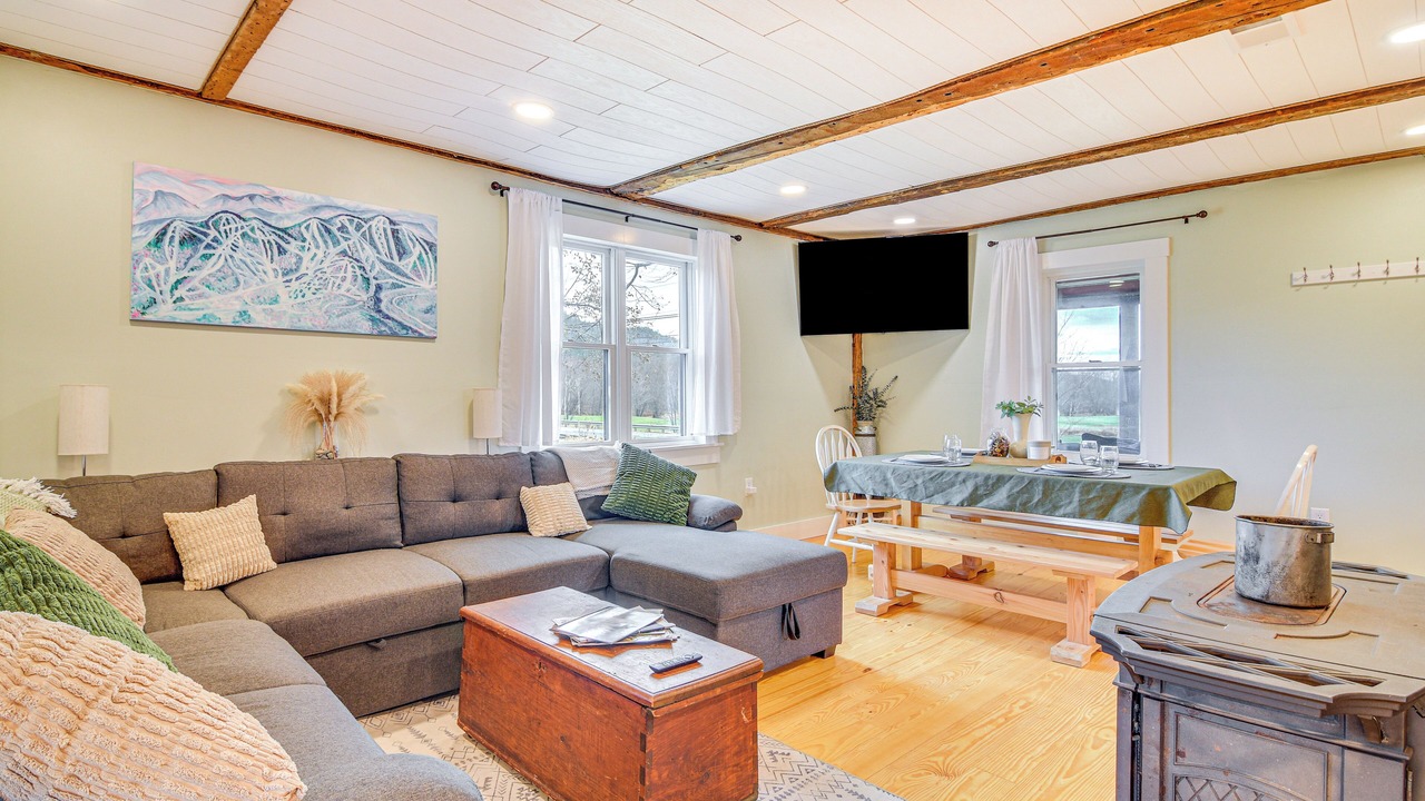 Photo of Livingroom in Rumford Point