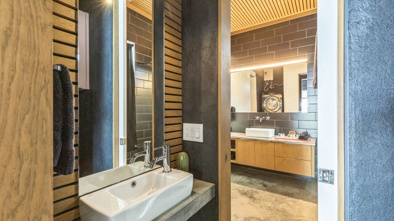Photo of Bathroom in Garden Oaks