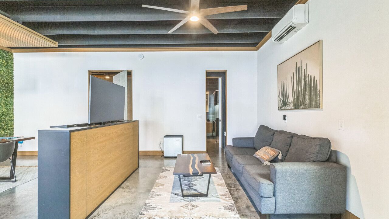 Photo of Livingroom in Garden Oaks
