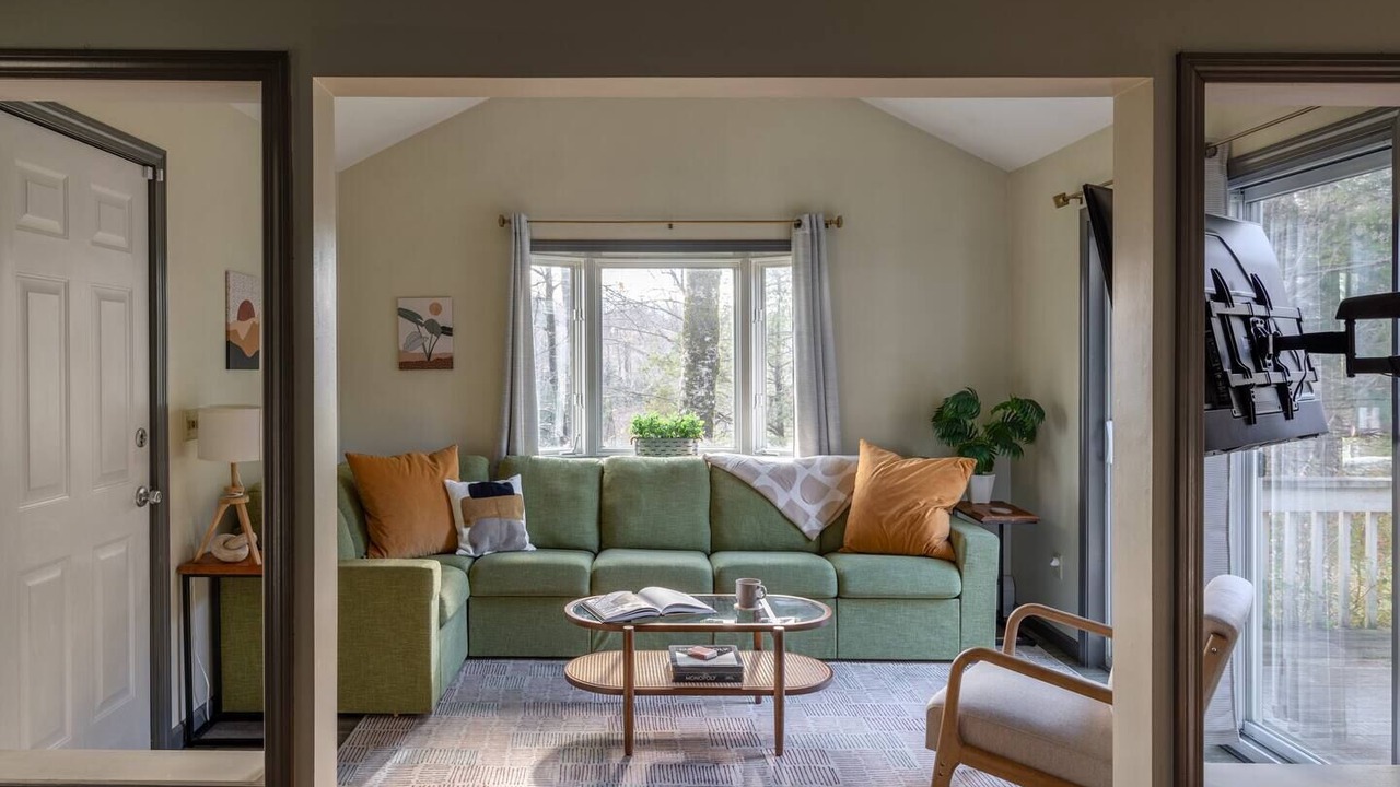 Photo of Livingroom in North Troy