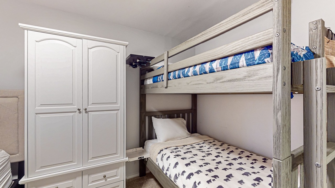 Photo of Bedroom in Warren