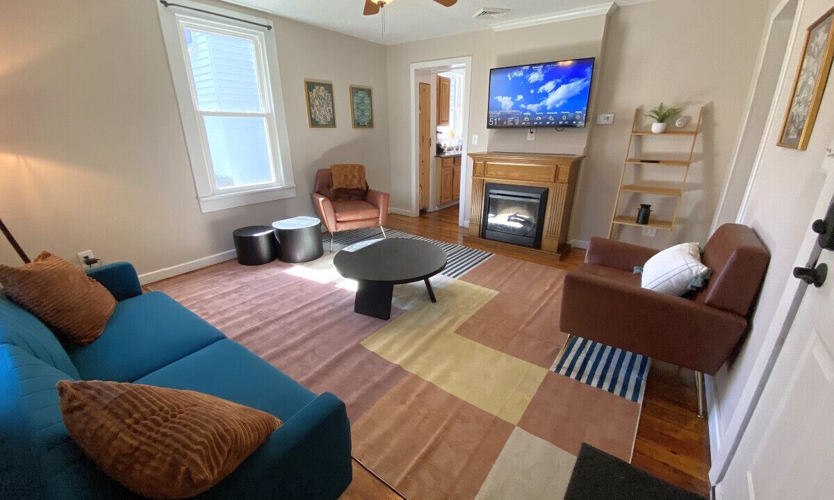 Photo of Livingroom in White Sulphur Springs