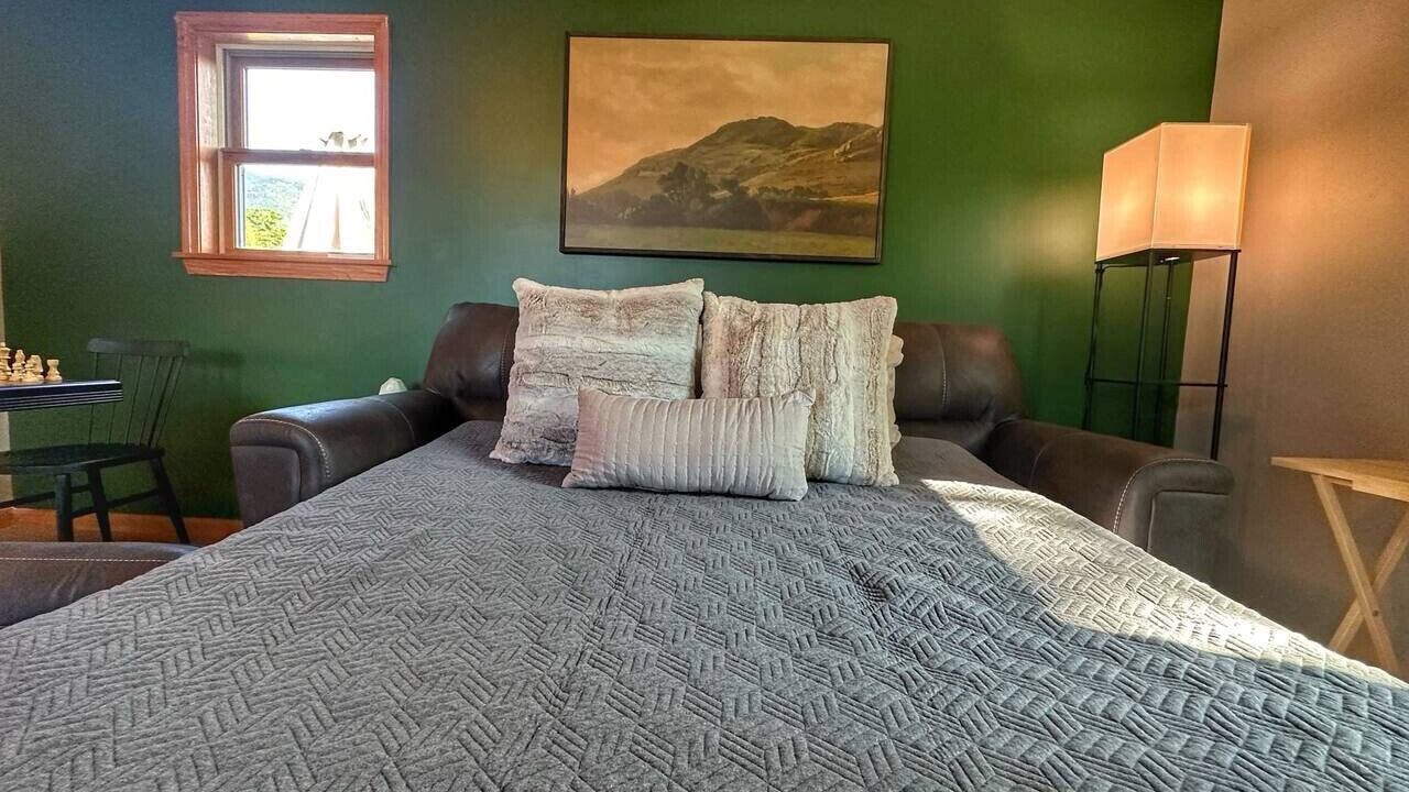 Photo of Bedroom in Manchester Center