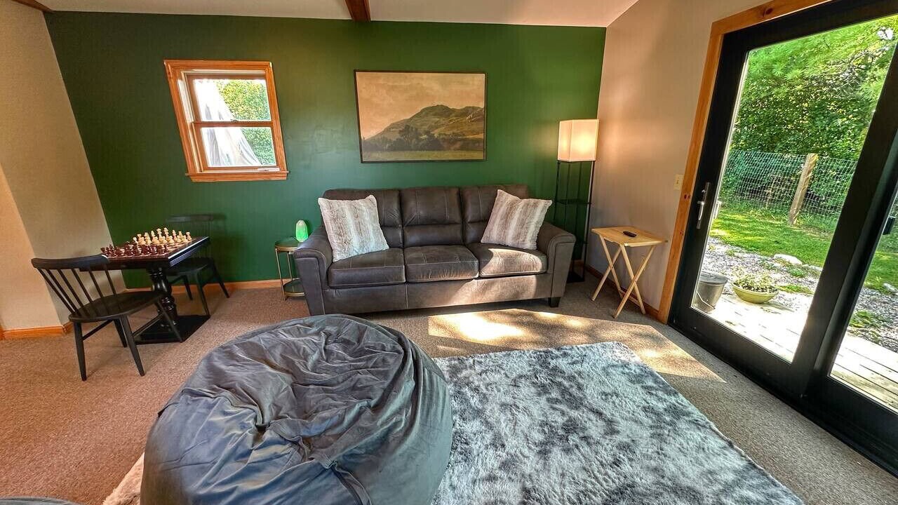 Photo of Livingroom in Manchester Center