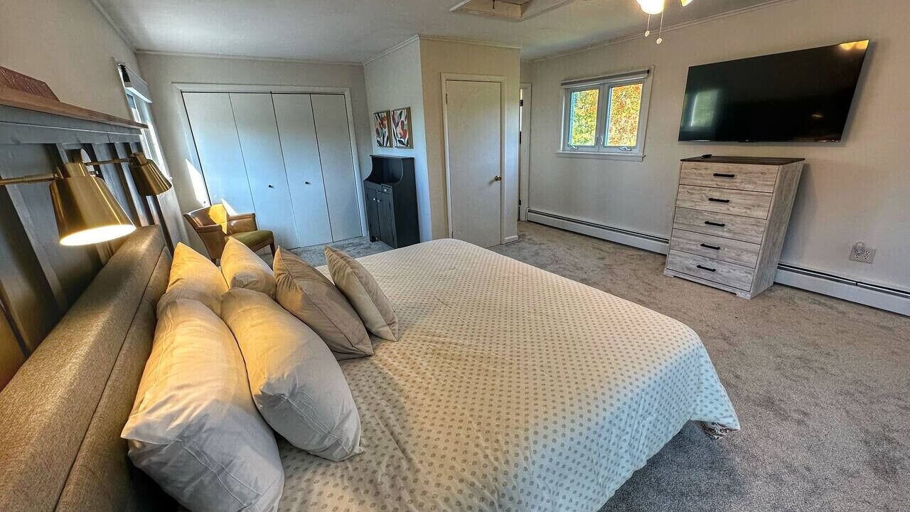Photo of Bedroom in Manchester Center