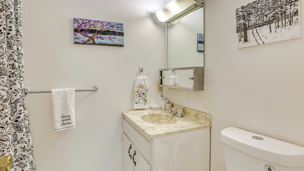 Photo of Bathroom in Niles
