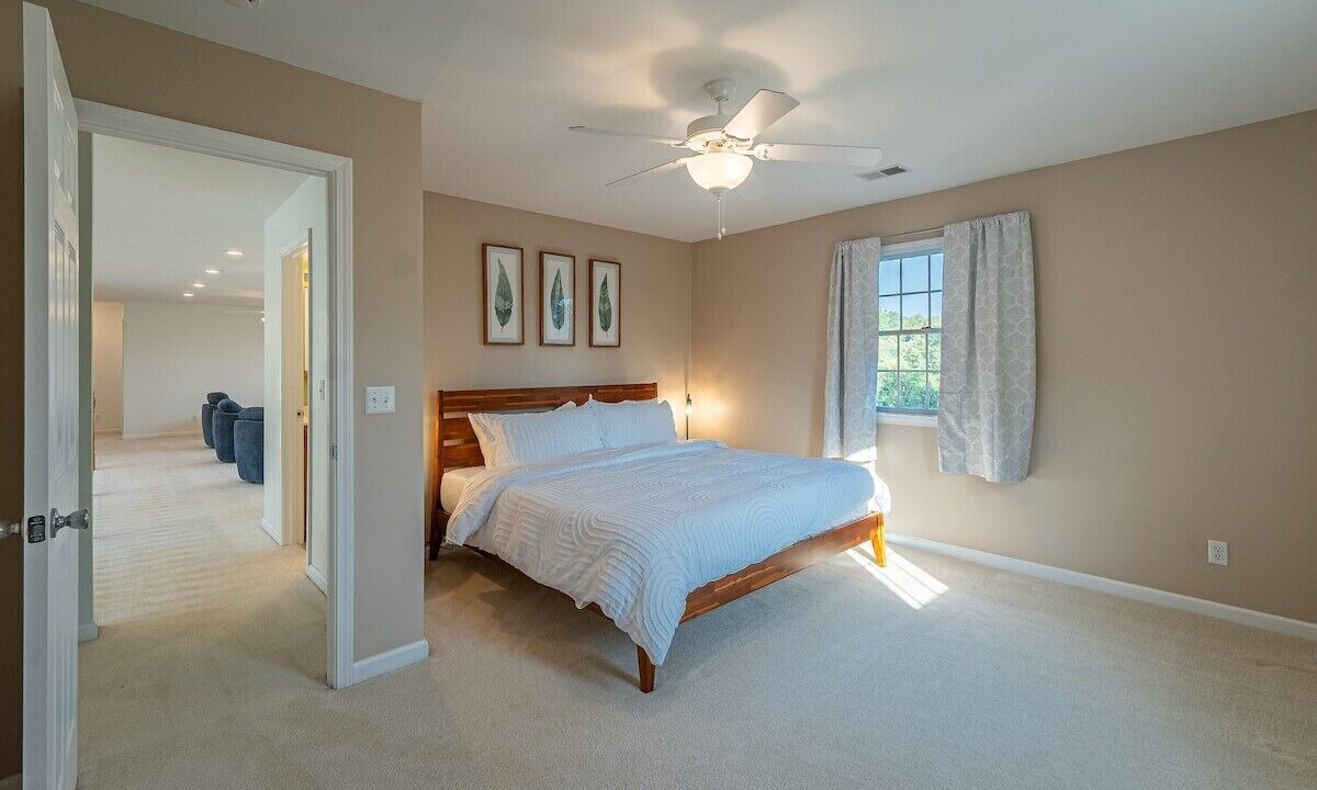 Photo of Bedroom in Lansing