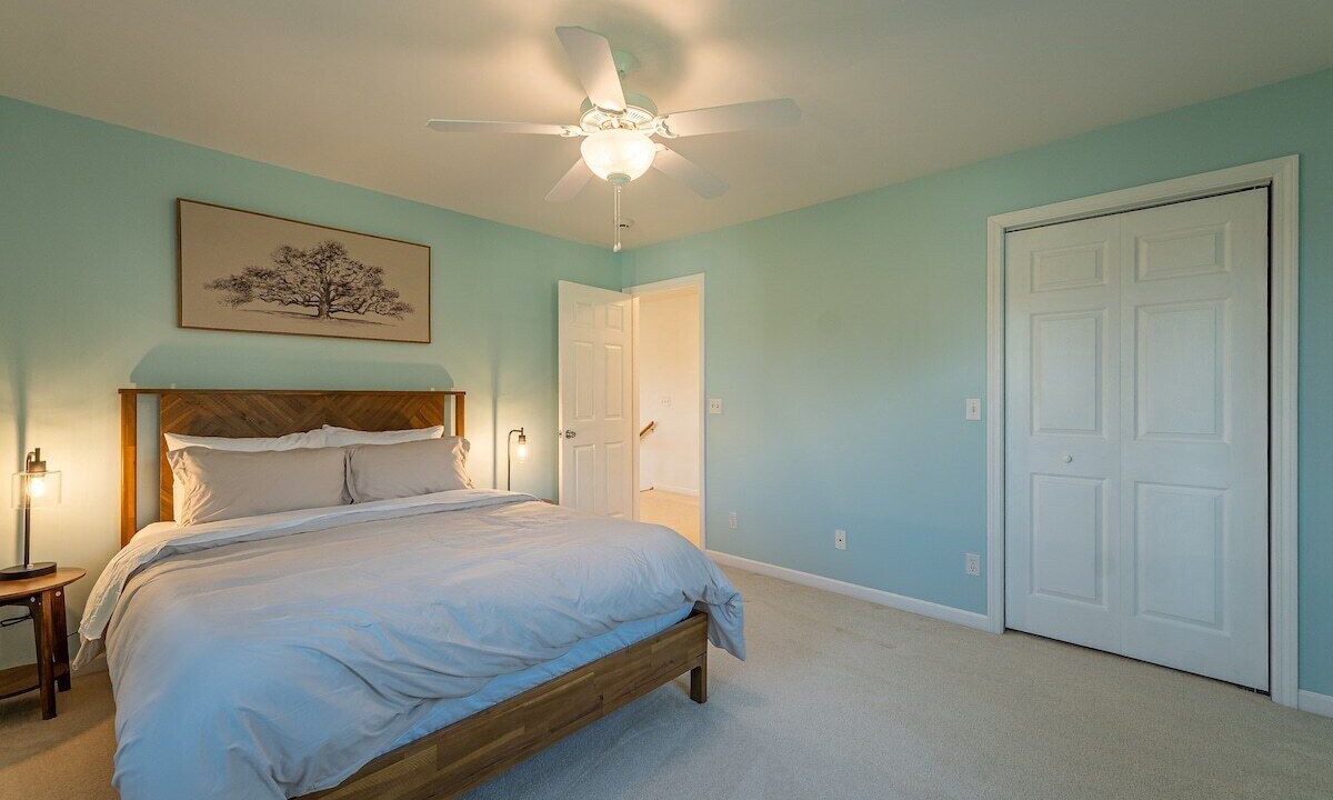 Photo of Bedroom in Lansing