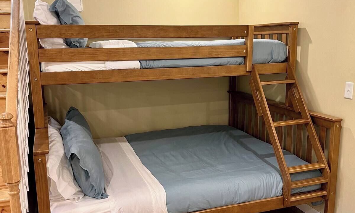 Photo of Bedroom in Lansing