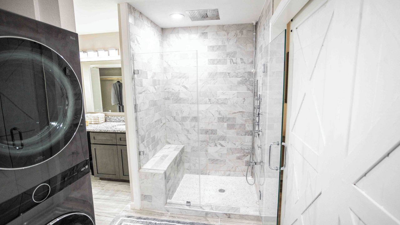 Photo of Bathroom in Alvin