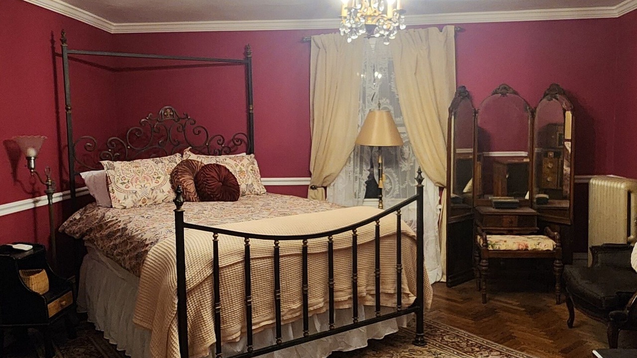 Photo of Bedroom in Montgomery