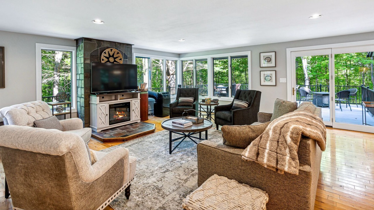 Photo of Livingroom in West Hartford
