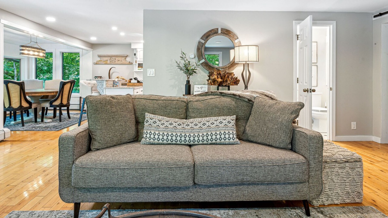 Photo of Livingroom in West Hartford