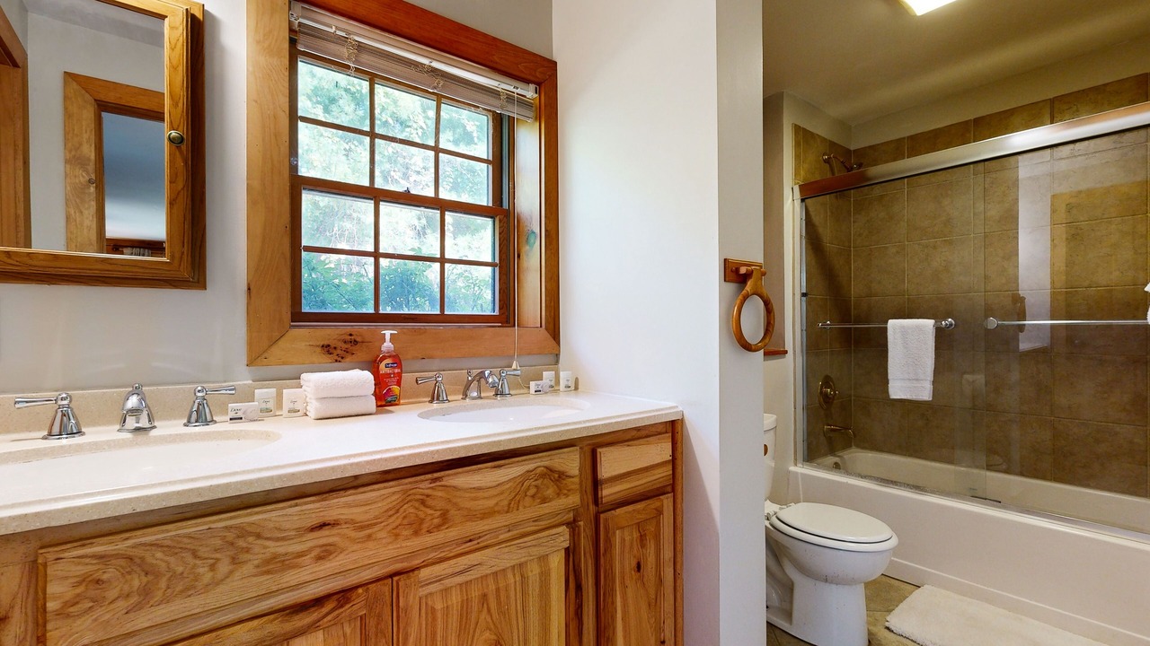 Photo of Bathroom in Cavendish