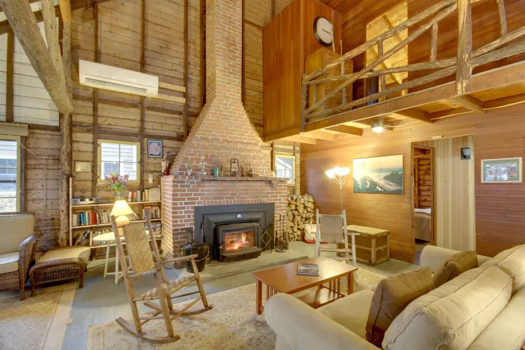 Photo of Livingroom in Malletts Bay