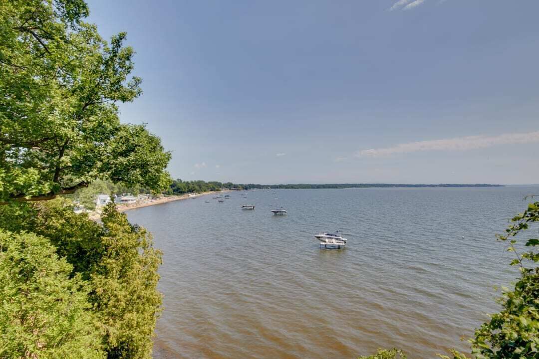 Photo of Others in Malletts Bay