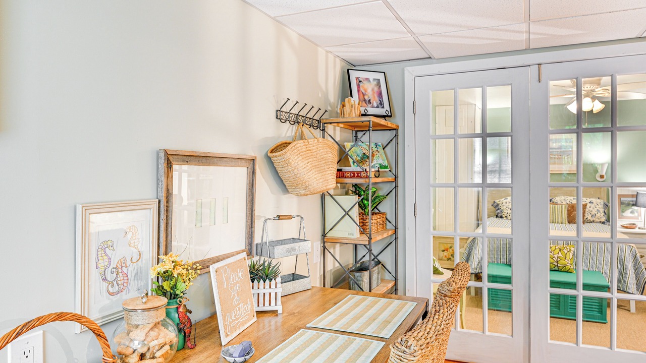 Photo of Bedroom in Aquebogue