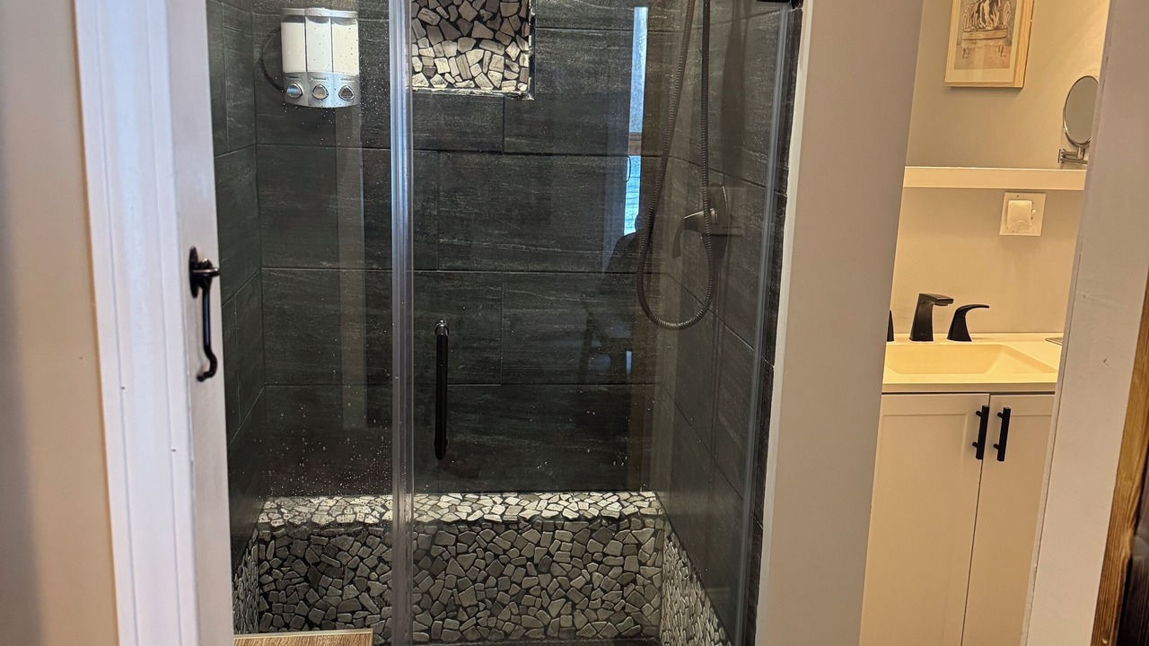 Photo of Bathroom in Nallen