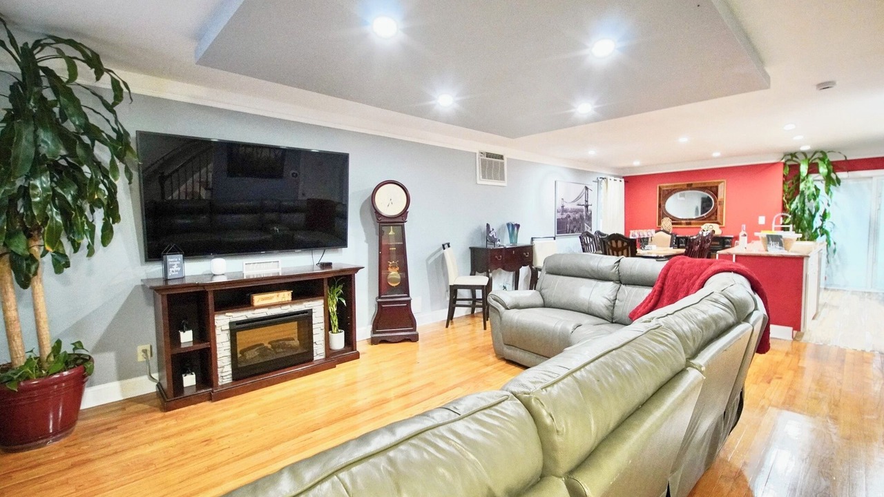 Photo of Livingroom in Weehawken