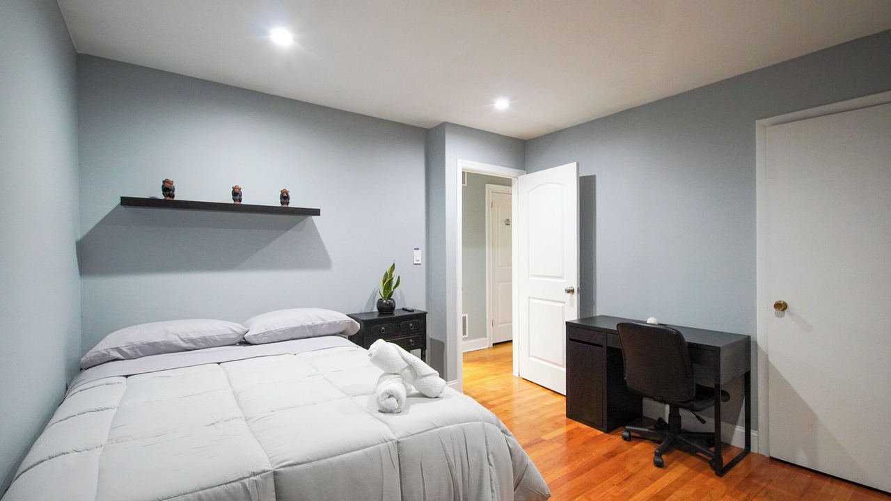 Photo of Bedroom in Weehawken