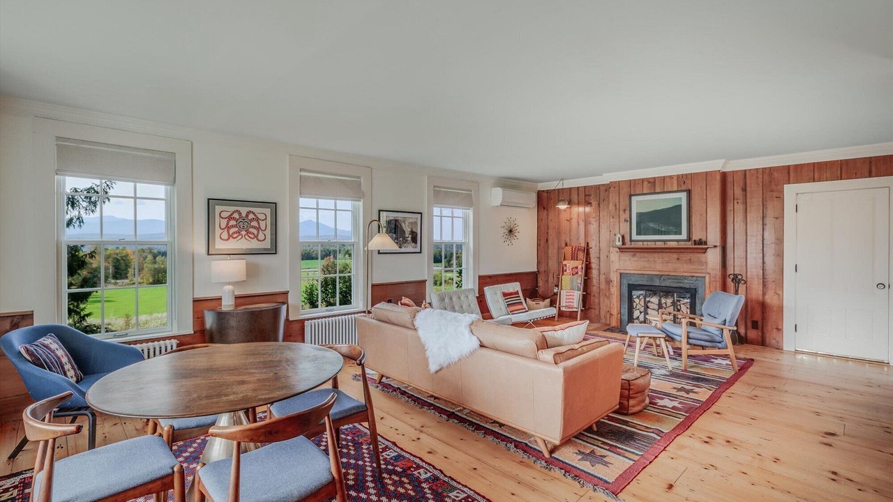 Photo of Livingroom in Morrisville