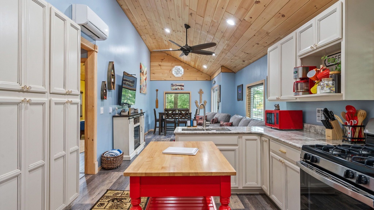 Photo of Kitchen in Lake Luzerne-Hadley