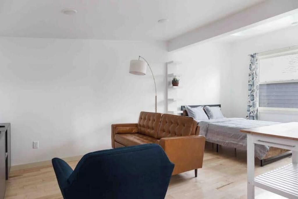Photo of Livingroom in Old North End